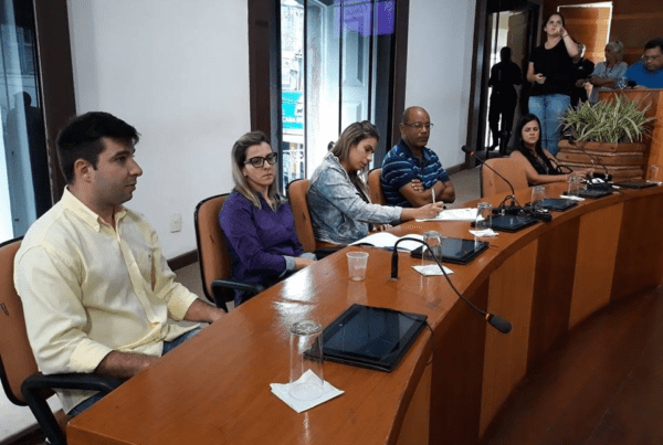 Representando os empresários, o Sicomércio Angra dos Reis participou da audiência pública realizada na Câmara Municipal de Angra dos Reis para debater serviços prestados pela empresa Enel.